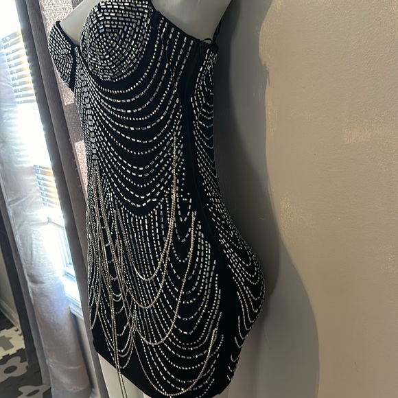 Dress - Picture 4 of 8